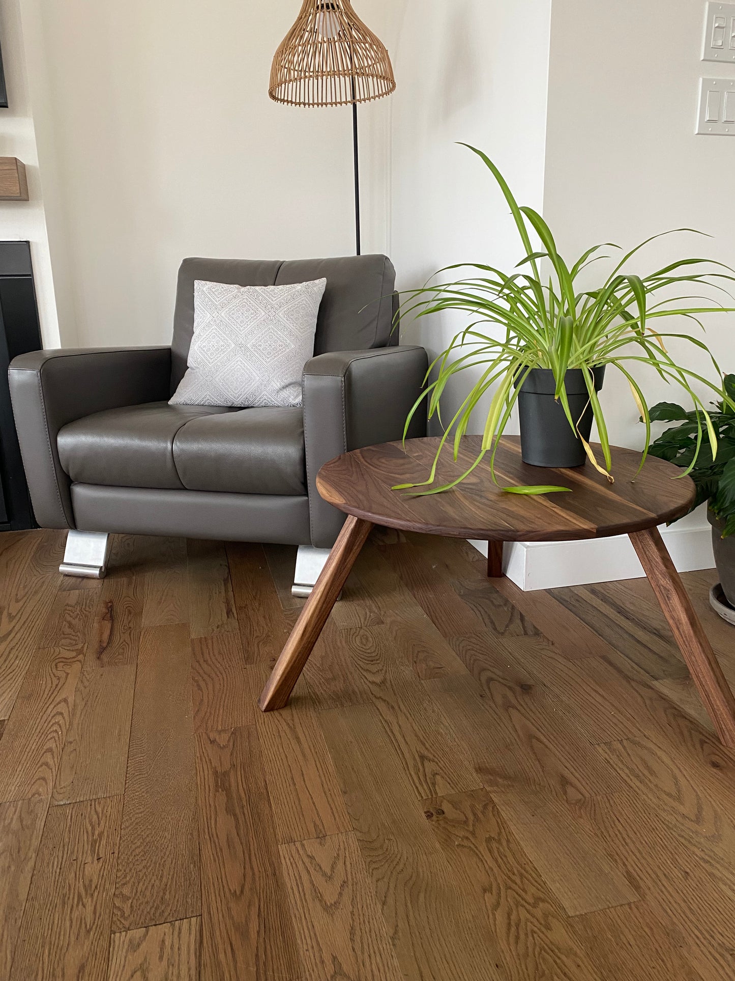 Table basse en noyer noir