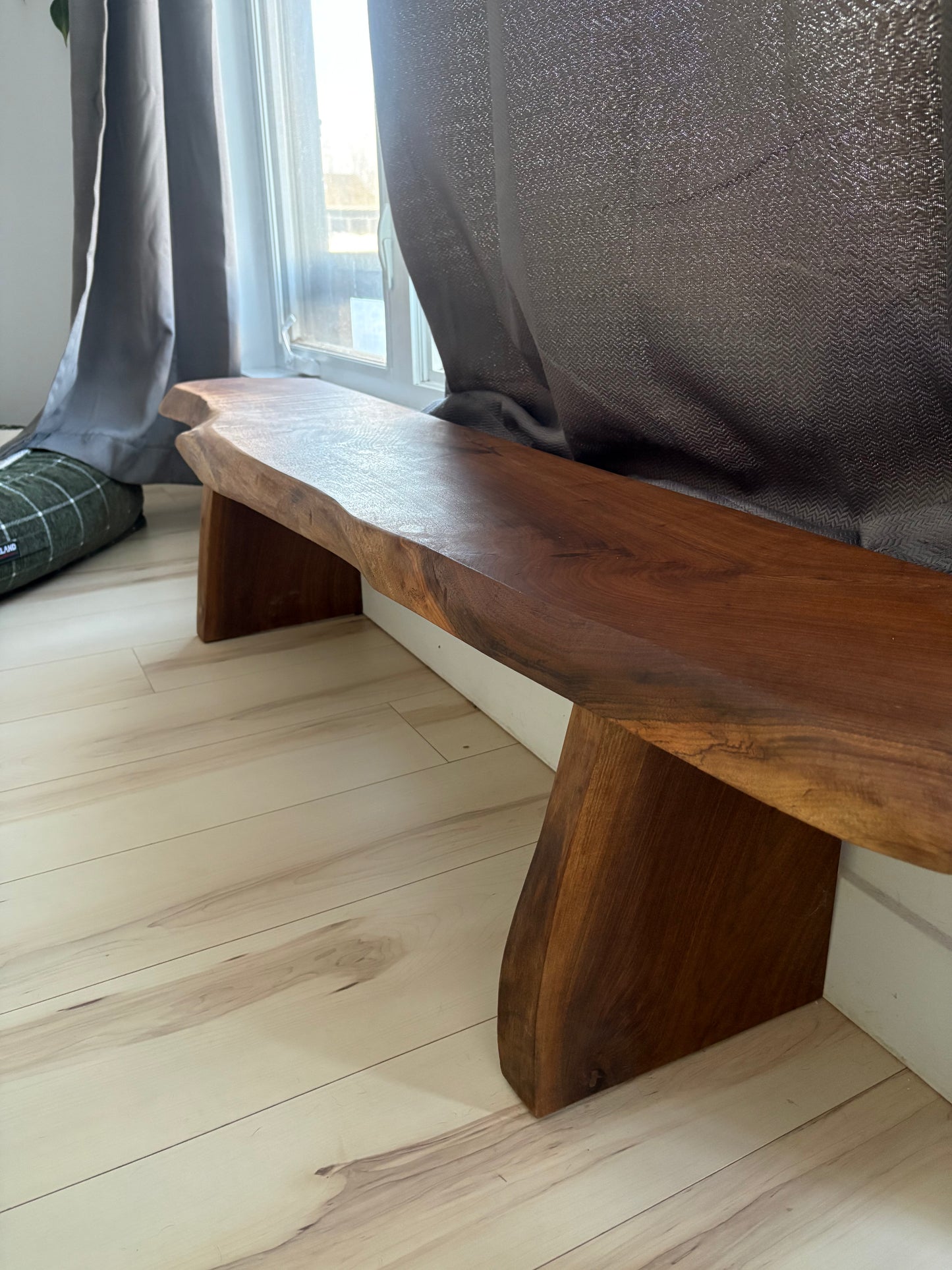 Banc en noyer